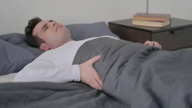 医生提醒：这样睡觉的人，更可能患上糖尿病，很多人都还不知道！
